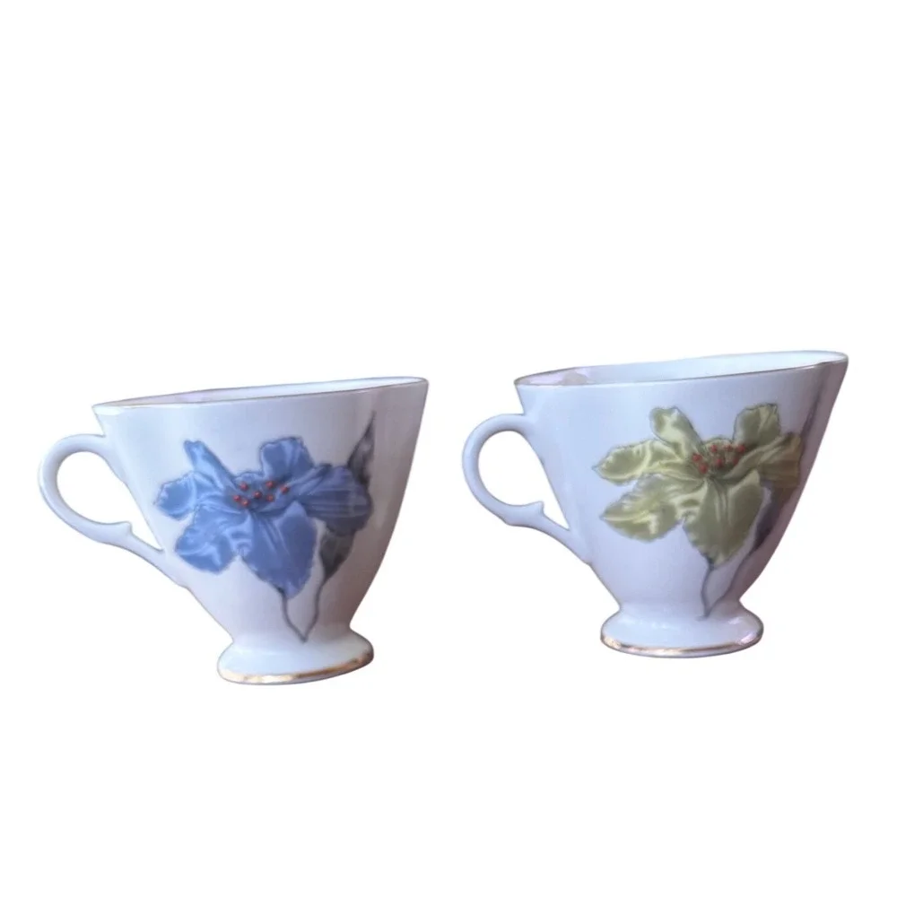 Windsor Bone China Tea Cups Set of 2 Blue Yellow Floral Gold Trim 1950's England